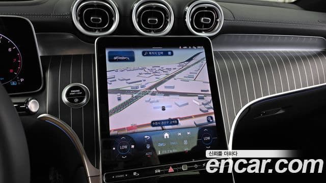 Mercedes-Benz GLC-Class 2024 — ფოტო 13/20