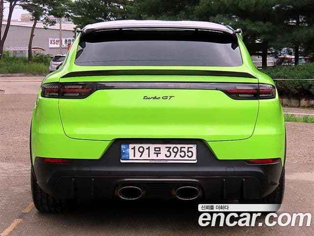 Porsche Cayenne 2022 — ფოტო 3/20