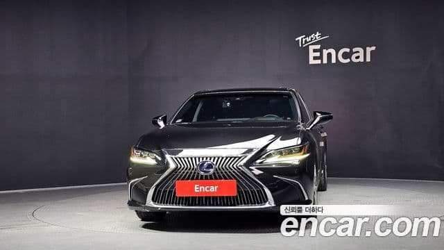Lexus ES300h 2021 — ფოტო 3/20