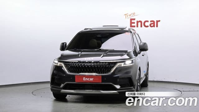 Kia Carnival 2022 — ფოტო 2/20