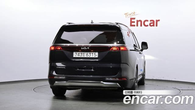 Kia Carnival 2022 — ფოტო 3/20