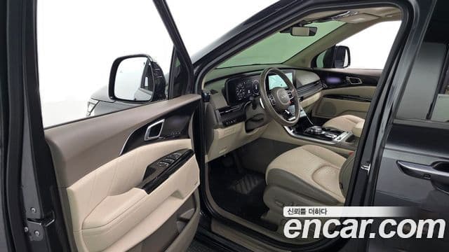 Kia Carnival 2022 — ფოტო 8/20