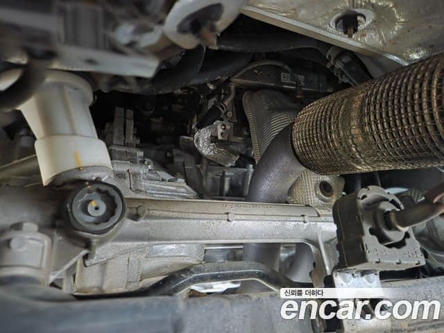 Kia Carnival 2022 — ფოტო 18/20