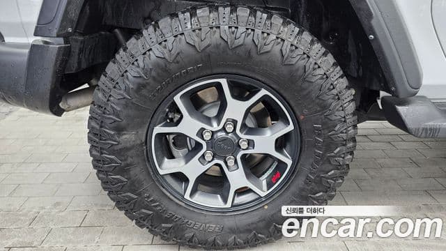 Jeep Wrangler 2022 — ფოტო 5/20