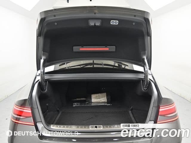 Genesis G90 2022 — фото 19 из 20