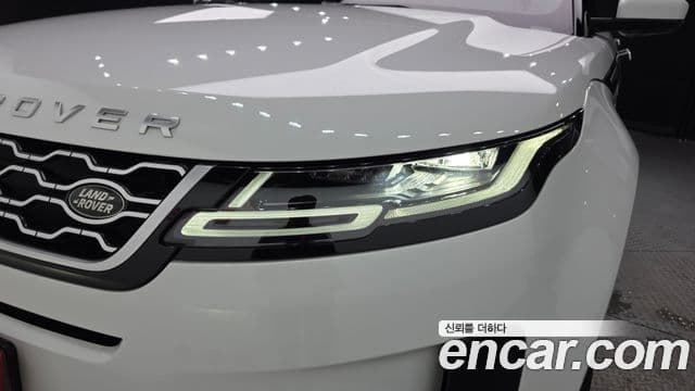 Land Rover Range Rover Evoque 2022 — Photo 16/36