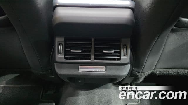 Land Rover Range Rover Evoque 2022 — Photo 35/36