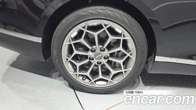 Genesis Electrified G80 2023 — фото 5 из 20