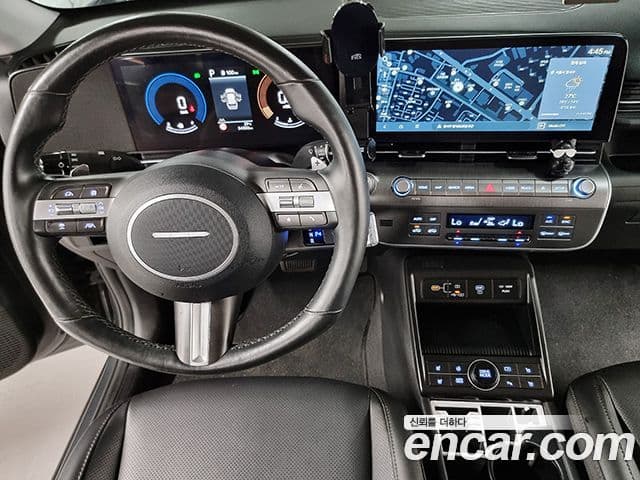 Hyundai Kona 2023 — Фото 15/20