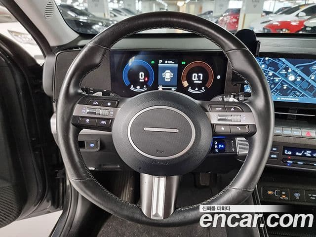 Hyundai Kona 2023 — Фото 16/20