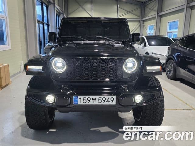 Jeep Wrangler 2025 — ფოტო 1/20