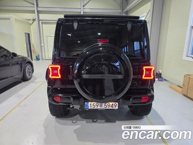 Jeep Wrangler 2025 — ფოტო 2/20