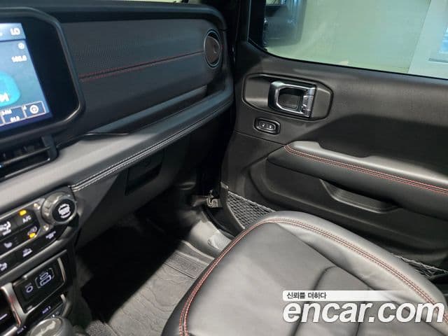 Jeep Wrangler 2025 — ფოტო 7/20