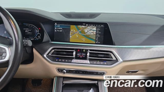 BMW X5 2021 — ფოტო 13/20