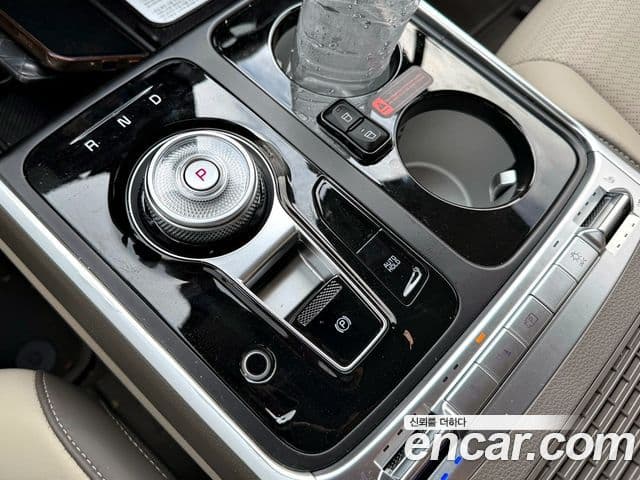 Kia Carnival 2025 — фото 13 из 20