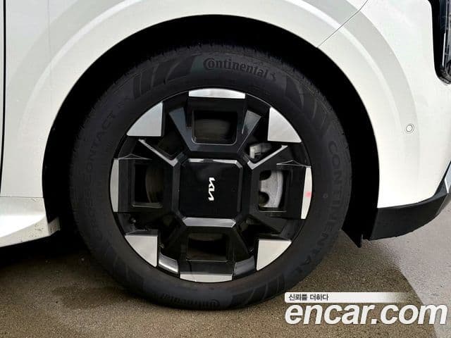 Kia Carnival 2025 — фото 19 из 20