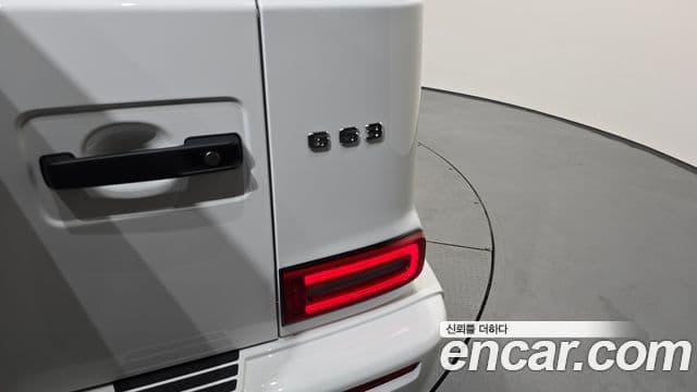 Mercedes-Benz G-Class 2026 — Photo 28/34