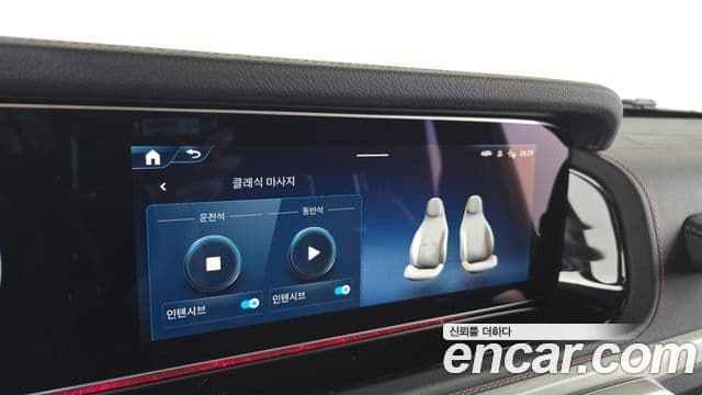 Mercedes-Benz G-Class 2026 — Photo 14/34