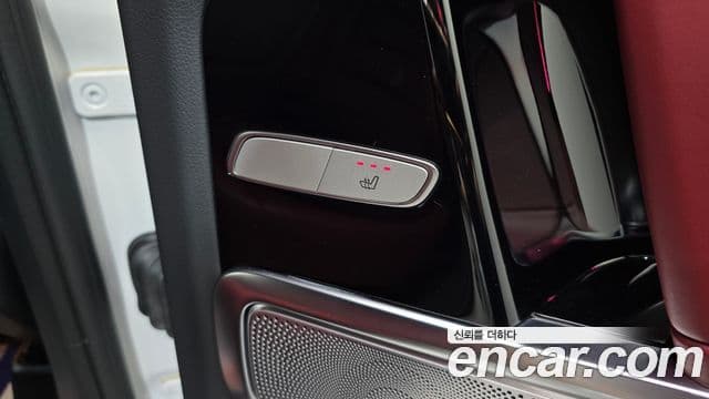 Mercedes-Benz G-Class 2026 — Photo 16/34