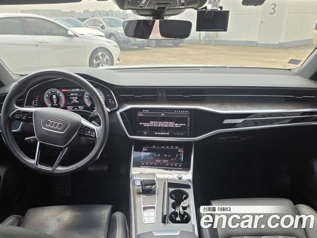 Audi A7 2021 — ფოტო 4/15