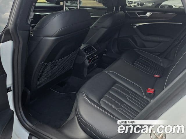 Audi A7 2021 — ფოტო 9/15