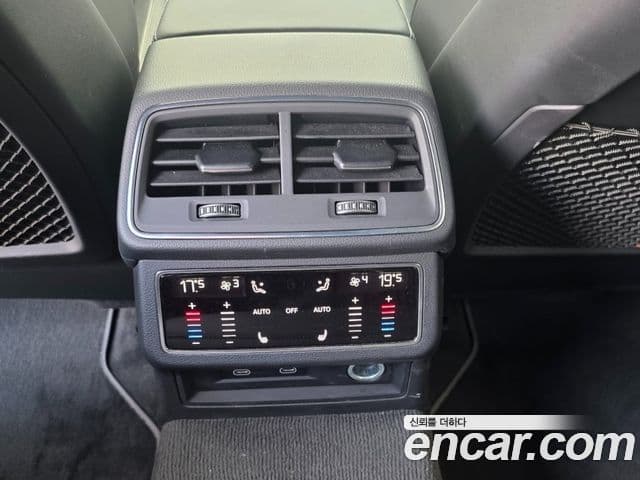 Audi A7 2021 — ფოტო 13/15