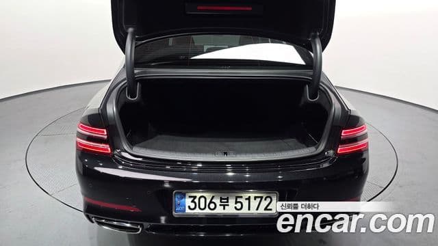 Genesis Electrified G80 2022 — фото 20 из 20