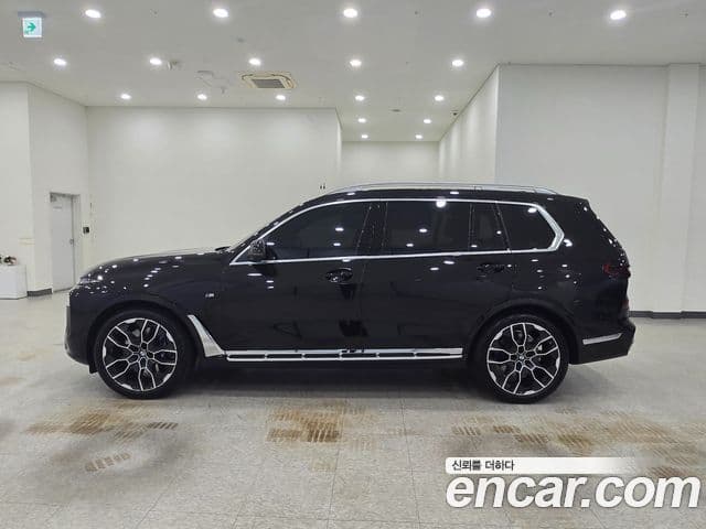 BMW X7 2025 — Şəkil 11/20
