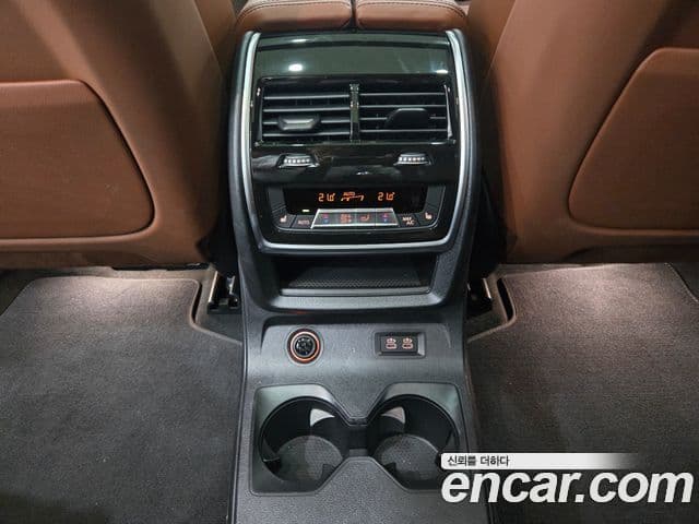 BMW X7 2025 — Şəkil 19/20