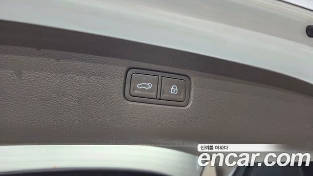 Genesis GV80 2020 — Photo 18/40