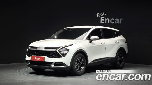 Kia Sportage 2023 — Фото 1/20