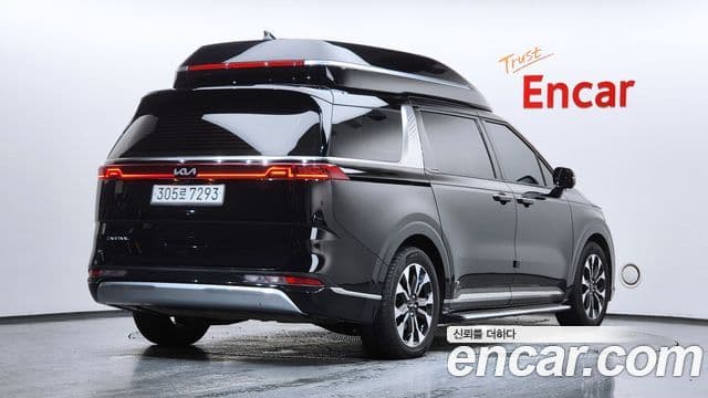 Kia Carnival 2023 — Фото 2/20