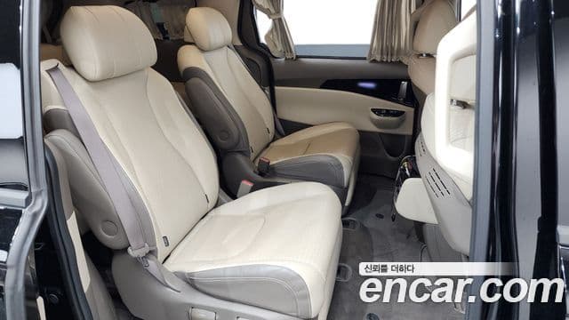 Kia Carnival 2023 — Фото 11/20