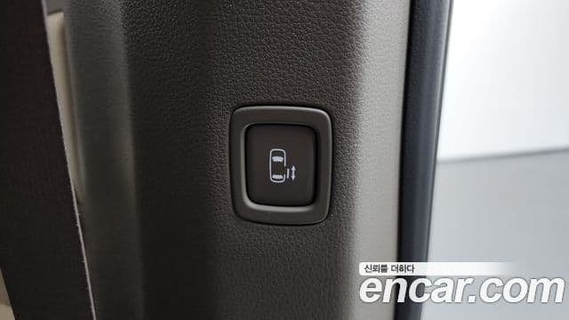 Kia Carnival 2023 — Фото 17/20