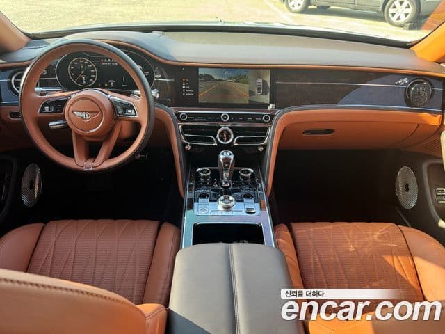Bentley Flying Spur 2021 — ფოტო 9/20