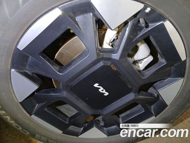 Kia Carnival 2024 — ფოტო 14/20