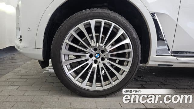 BMW X7 2021 — ფოტო 5/20