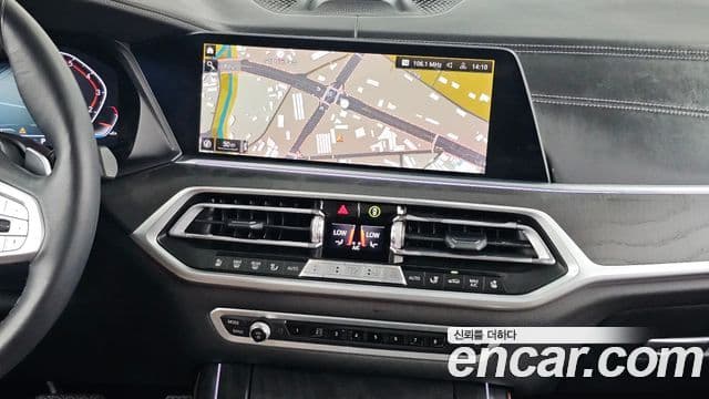 BMW X7 2021 — ფოტო 14/20