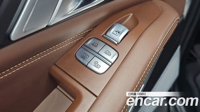 BMW X7 2021 — Photo 33/41