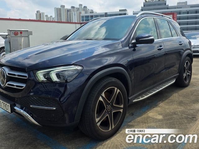 Mercedes-Benz GLE-Class 2021 — Şəkil 1/1