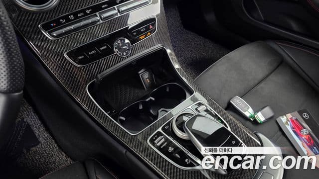 Mercedes-Benz C-Class 2021 — Photo 34/35