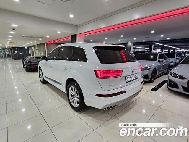 Audi Q7 2019 — Şəkil 1/20