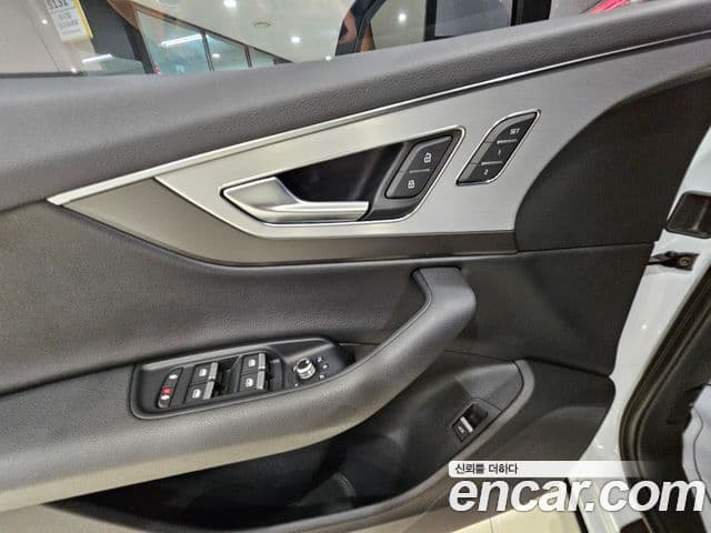 Audi Q7 2019 — Şəkil 14/20