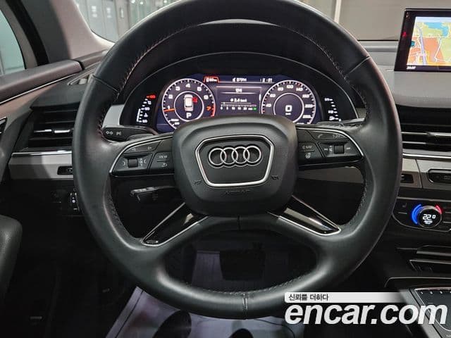 Audi Q7 2019 — Şəkil 16/20