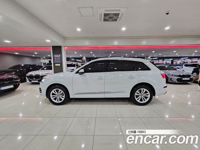 Audi Q7 2019 — Şəkil 18/20