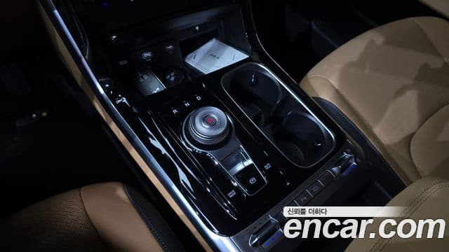 Kia Carnival 2023 — Şəkil 9/20