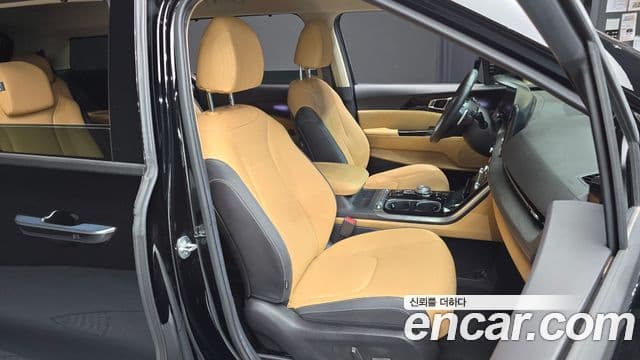 Kia Carnival 2023 — Şəkil 11/20