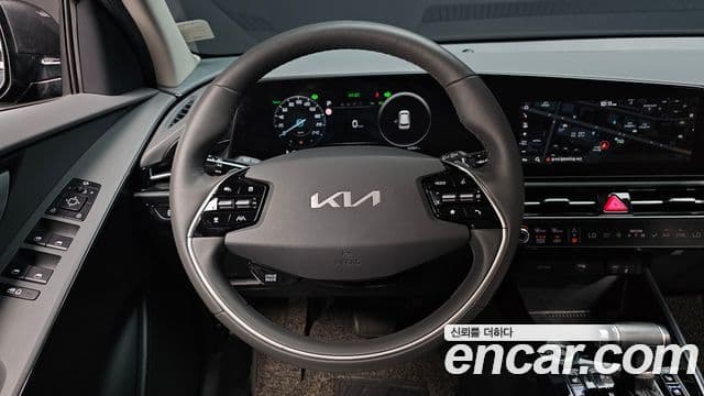 Kia Niro 2022 — Şəkil 13/20