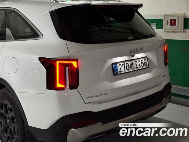 Kia Sorento 2025 — Фото 1/18