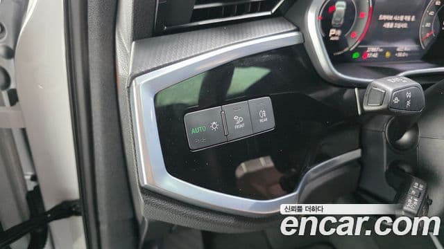 Audi Q3 2022 — ფოტო 17/20